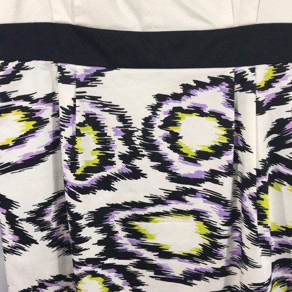 💋❤️HOST PICK❤️💋Beautiful Tahari Arthur S Levine V-neck Dress - Picture 5 of 6